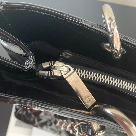 Chanel Grand Shopping Tote in Black Patent Leather | Classic CC Shopper Bag - Picture 6 of 9